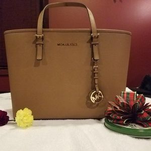 Authentic Michael Kors Jet Set travel tote